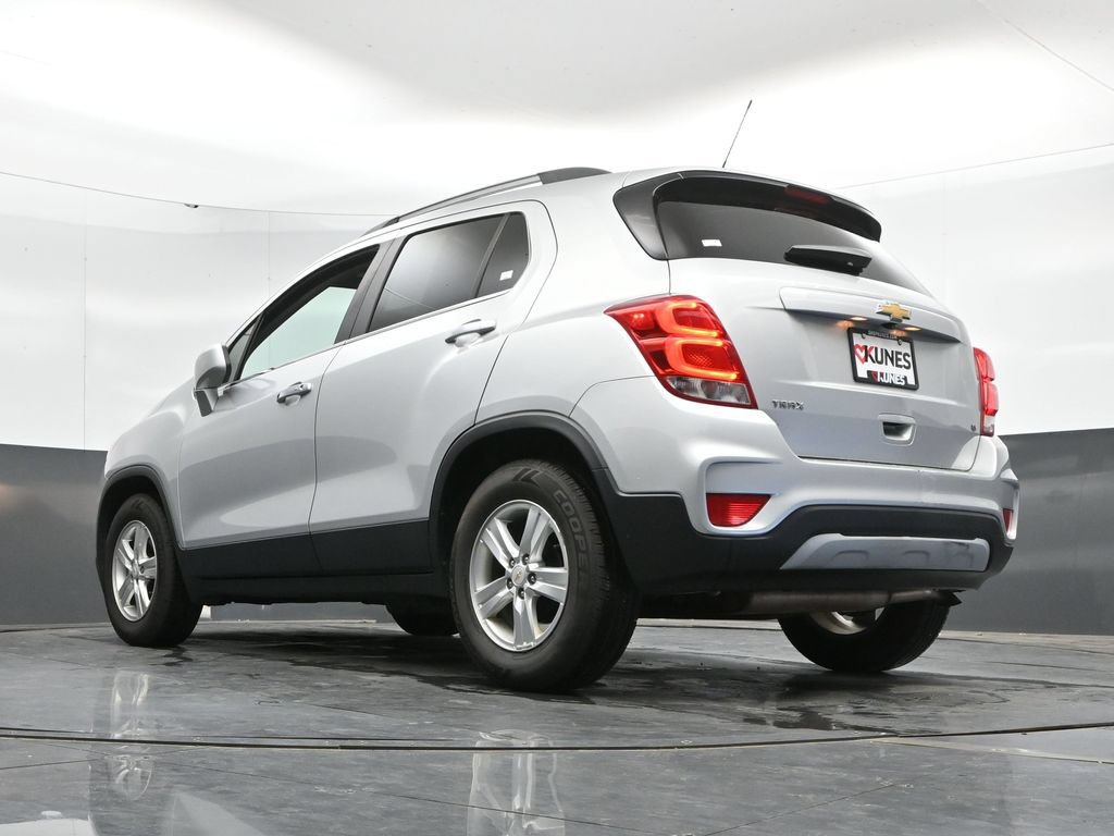 Used 2020 Chevrolet Trax LT w/ LT Convenience Package FWD image 47