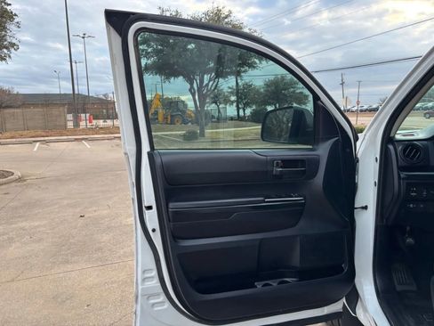 Used 2018 Toyota Tundra SR RWD image 11