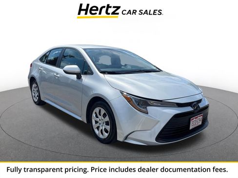 Used 2025 Toyota Corolla LE FWD image 1
