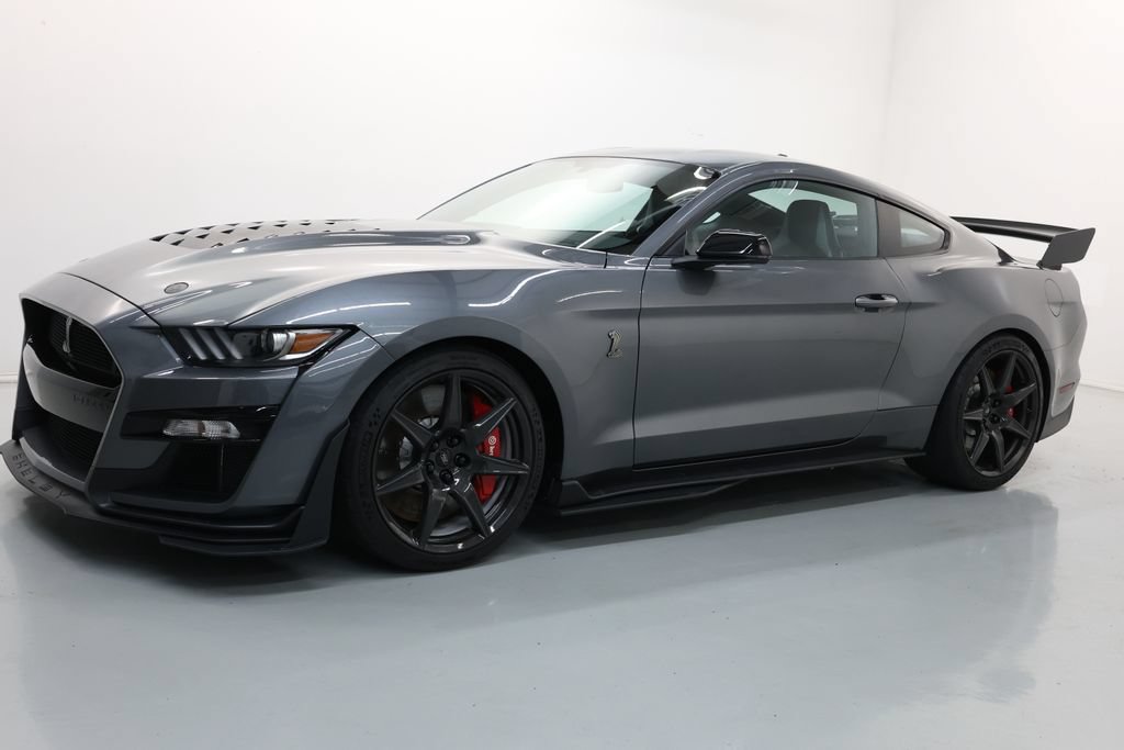 Used 2022 Ford Mustang Shelby GT500 w/ Carbon Fiber Track Pack RWD image 1