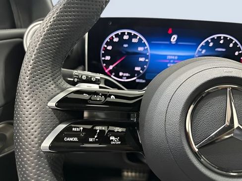 Used 2026 Mercedes-Benz GLC 300 4MATIC image 18