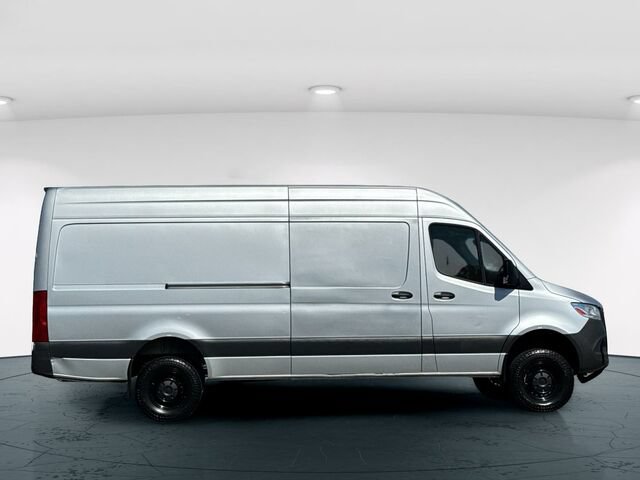 Used 2023 Mercedes-Benz Sprinter 2500 image 7