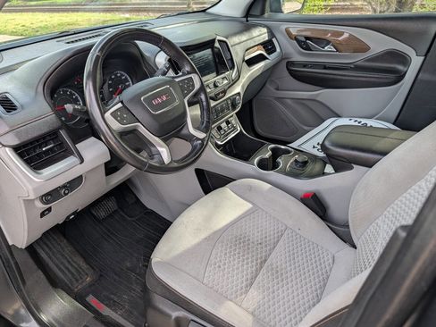 Used 2018 GMC Terrain SLE image 3
