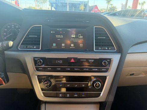 Used 2016 Hyundai Sonata SE FWD image 3