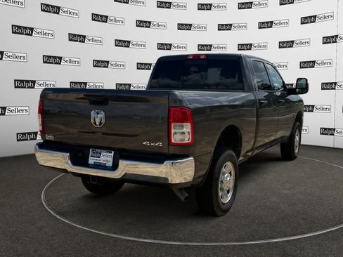 Used 2024 RAM 2500 Tradesman w/ Chrome Appearance Group AWD/4WD image 6