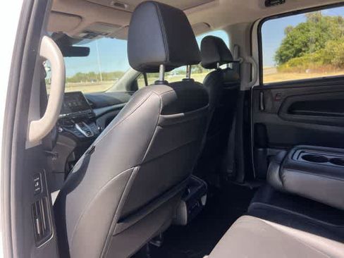 Used 2023 Honda Odyssey Touring image 13
