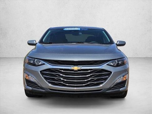 Used 2025 Chevrolet Malibu LT image 2