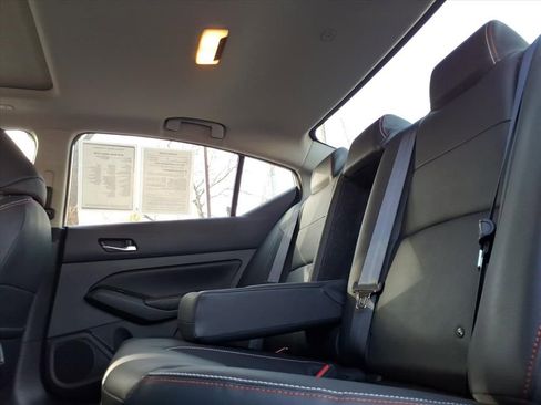 Used 2024 Nissan Altima 2.0 SR image 12