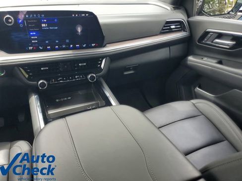 Used 2025 Chevrolet Tahoe Z71 AWD/4WD image 17