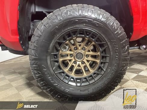 Used 2025 Toyota Tacoma SR5 image 23