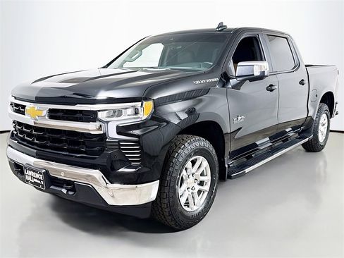 Used 2026 Chevrolet Silverado 1500 LT w/ Safety Package image 1