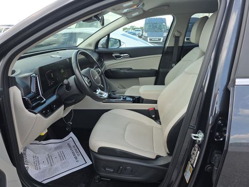 Used 2023 Kia Sportage EX FWD image 13