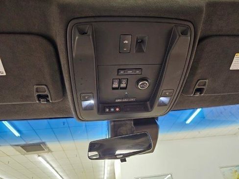 Used 2019 Cadillac Escalade Platinum image 25