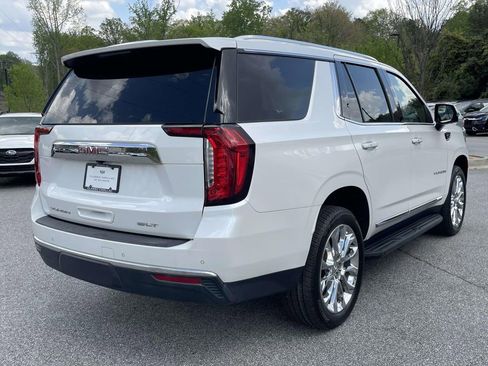 Used 2023 GMC Yukon SLT w/ SLT Luxury Package image 5