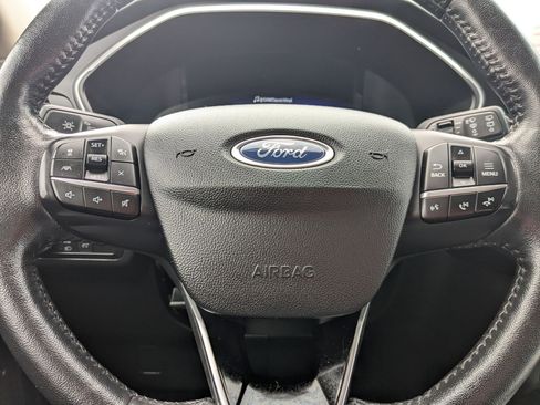 Used 2020 Ford Escape Titanium image 16