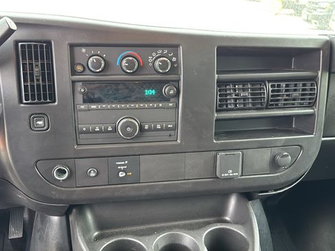 Used 2024 Chevrolet Express 2500 w/ Driver Convenience Package RWD image 19