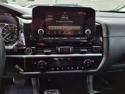 Used 2022 Nissan Pathfinder SV image 19