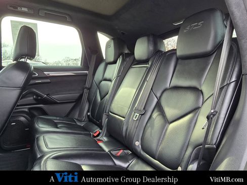 Used 2018 Porsche Cayenne GTS image 22