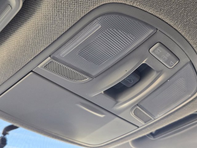 Used 2018 Hyundai Elantra Value Edition FWD image 23