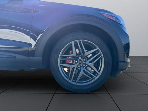 Used 2025 Ford Explorer ST-Line w/ Premium Package image 23
