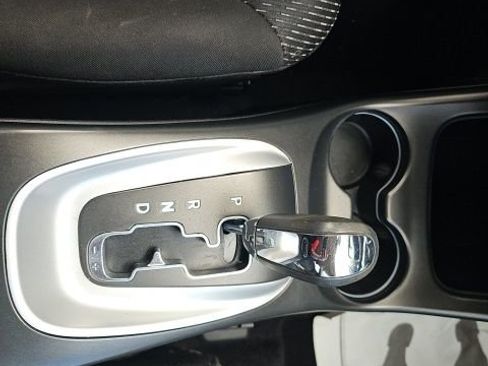 Used 2020 Dodge Journey SE w/ Blacktop Package image 15