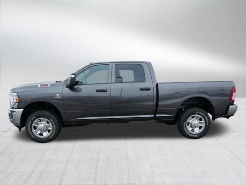 Used 2024 RAM 2500 Tradesman w/ Chrome Appearance Group image 4