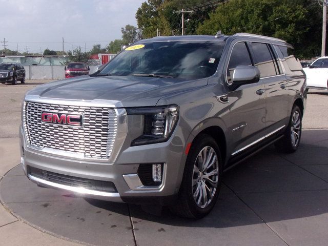 Used 2023 GMC Yukon XL Denali w/ Denali Reserve Package AWD/4WD image 23