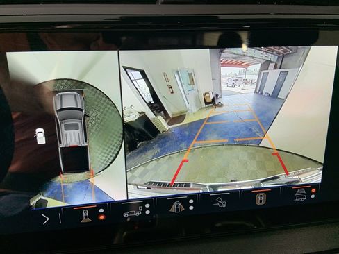 Used 2025 GMC Sierra 1500 AT4 w/ Technology Package image 14