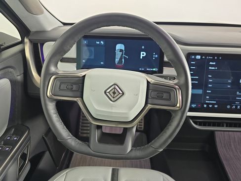 Used 2023 Rivian R1S Adventure image 28