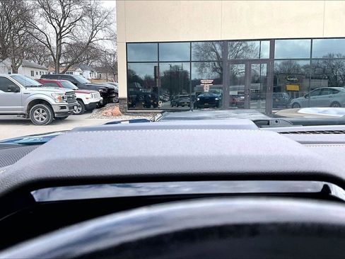 Used 2022 Chevrolet Silverado 1500 ZR2 w/ Technology Package image 35