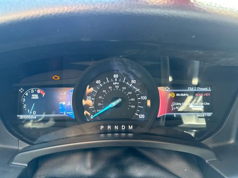 Used 2016 Ford Expedition Limited image 27