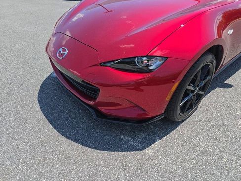 Certified 2022 MAZDA MX-5 Miata Club RWD image 9