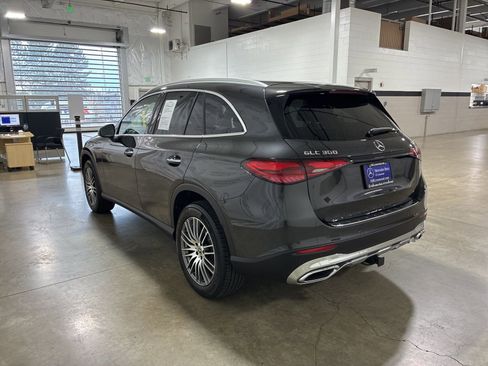 Used 2025 Mercedes-Benz GLC 300 GLC 300 image 4