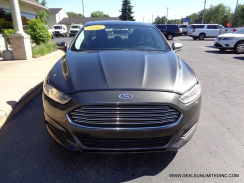 Used 2016 Ford Fusion SE FWD image 21