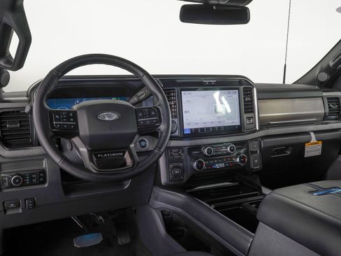 Used 2026 Ford F450 Platinum w/ FX4 Off-Road Package AWD/4WD image 16
