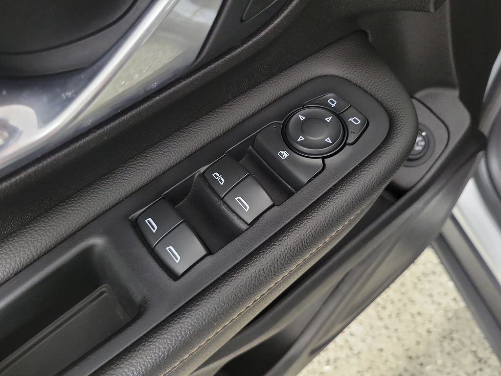 Used 2019 GMC Terrain SLT w/ Preferred Package FWD image 18