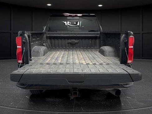 Used 2024 Chevrolet Silverado 2500 LTZ w/ LTZ Plus Package AWD/4WD image 26