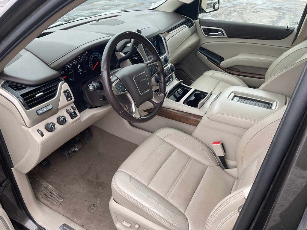 Used 2019 GMC Yukon Denali w/ Enhanced Security Package AWD/4WD image 10