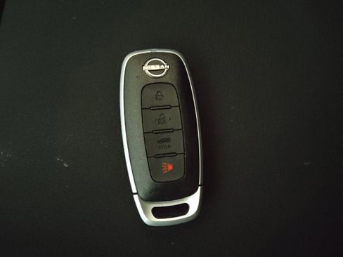 Used 2025 Nissan Sentra SV FWD image 32