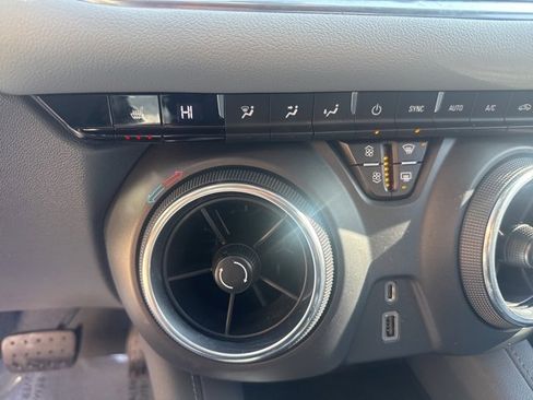 Used 2019 Chevrolet Blazer LT w/ Sun and Wheels Package image 22