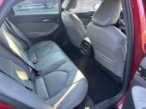 Used 2019 Toyota Avalon Limited w/ Advanced Safety Package image 6