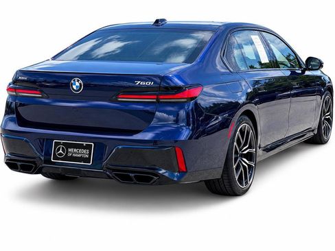 Used 2024 BMW 760i xDrive w/ Premium Package AWD/4WD image 4