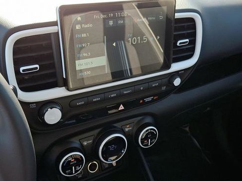 New 2026 Hyundai Venue SEL image 8