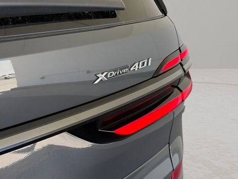 Used 2026 BMW X7 xDrive40i image 12
