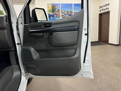 Used 2018 Nissan NV 3500 S RWD image 22