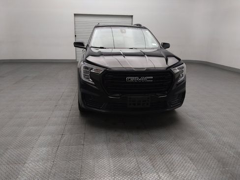 Used 2023 GMC Terrain SLE w/ Driver Convenience Package FWD image 14