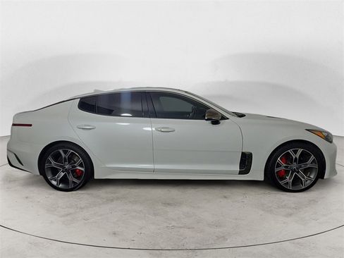 Used 2020 Kia Stinger GT1 image 6