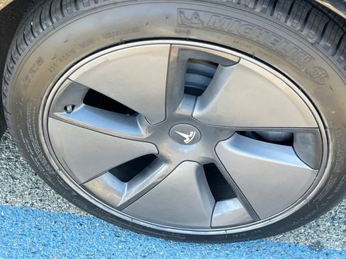 Used 2021 Tesla Model 3 Standard Range Plus RWD image 21