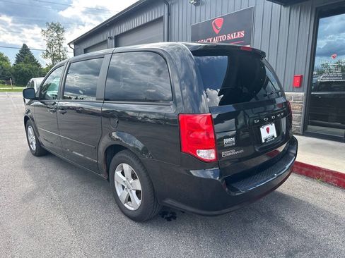 Used 2013 Dodge Grand Caravan SE FWD image 3
