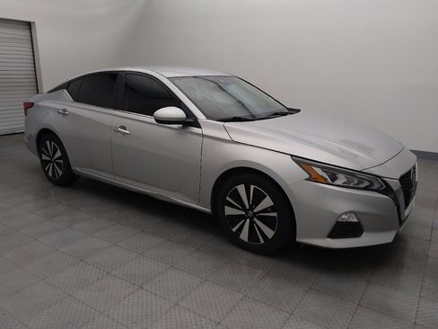 Used 2022 Nissan Altima 2.5 SV image 11
